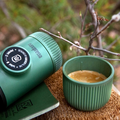 Кофеварка портативная Wacaco Nanopresso с чехлом  Зелёный фото