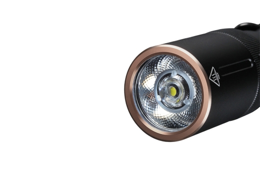 Ручной фонарь Fenix E20 V2.0 350 лм  Черный фото